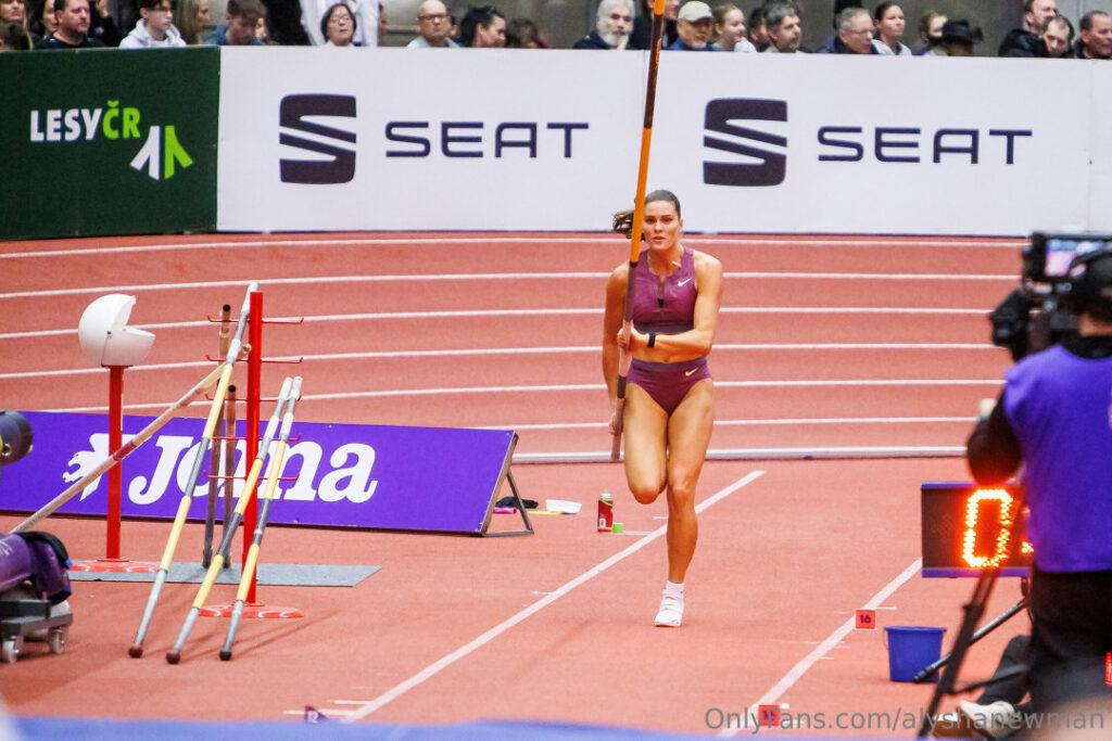 Alysha Newman – Nude Leaks Onlyfans