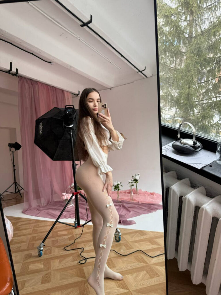 anechka_zaslavskaya – Nude Leaks Onlyfans