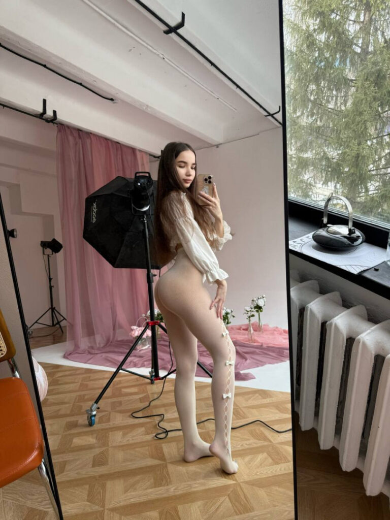 anechka_zaslavskaya – Nude Leaks Onlyfans