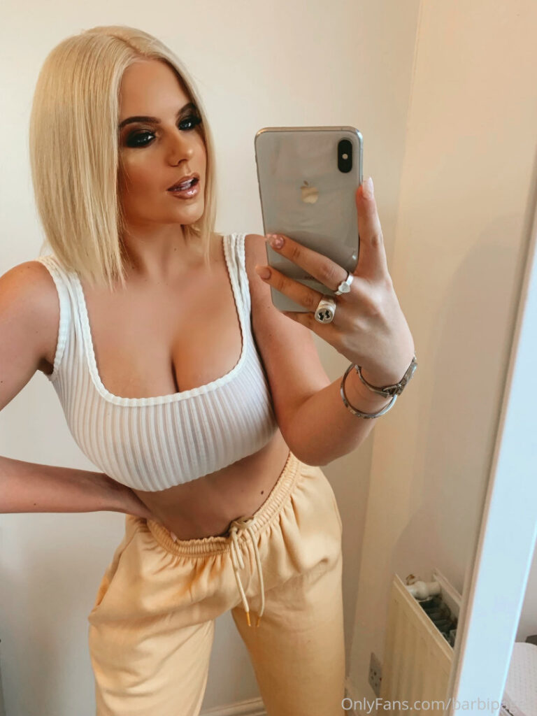 Apollonia Llewellyn / Apollonia Barbi – Nude Leaks Onlyfans