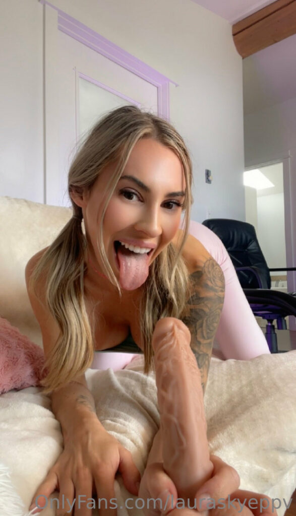 CollegeHotwife | LilMissSkye | thelauraskyeofficial | Laura Skye – Nude Leaks Onlyfans