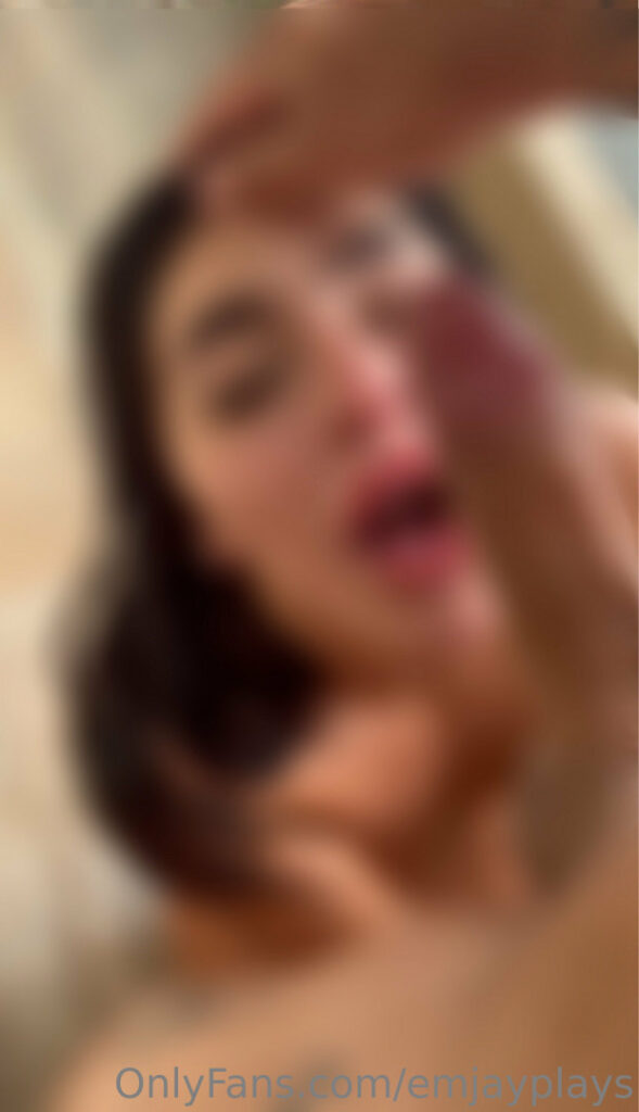 Emily Rinaudo | EmjayyPlays – Nude Leaks Onlyfans