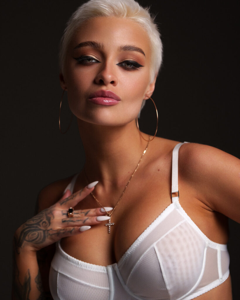 Farruhhhamraeva – Nude Leaks Onlyfans