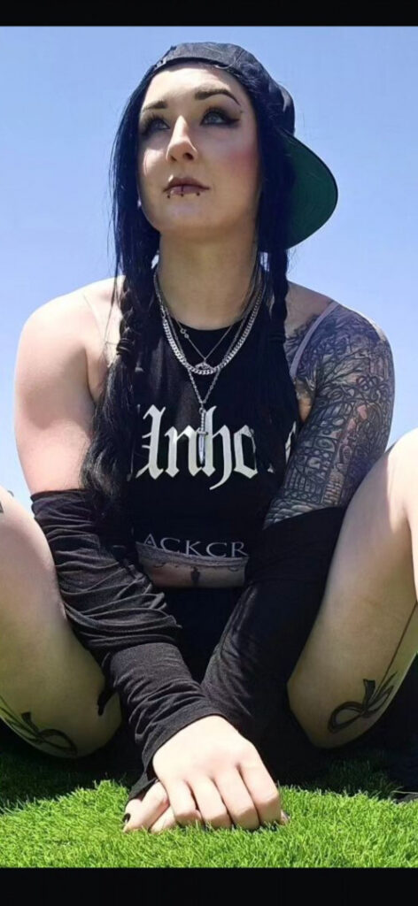 Goth muscle mommy / roxxymission – Nude Leaks Onlyfans