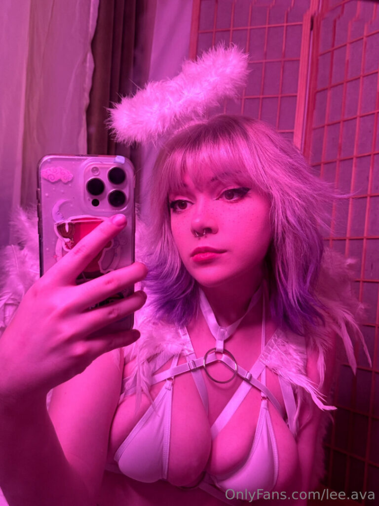 Holly Ava / Lee.ava / Grandmas.butt / hiya / LeeAva / hollyava / Lee – Nude Leaks Onlyfans