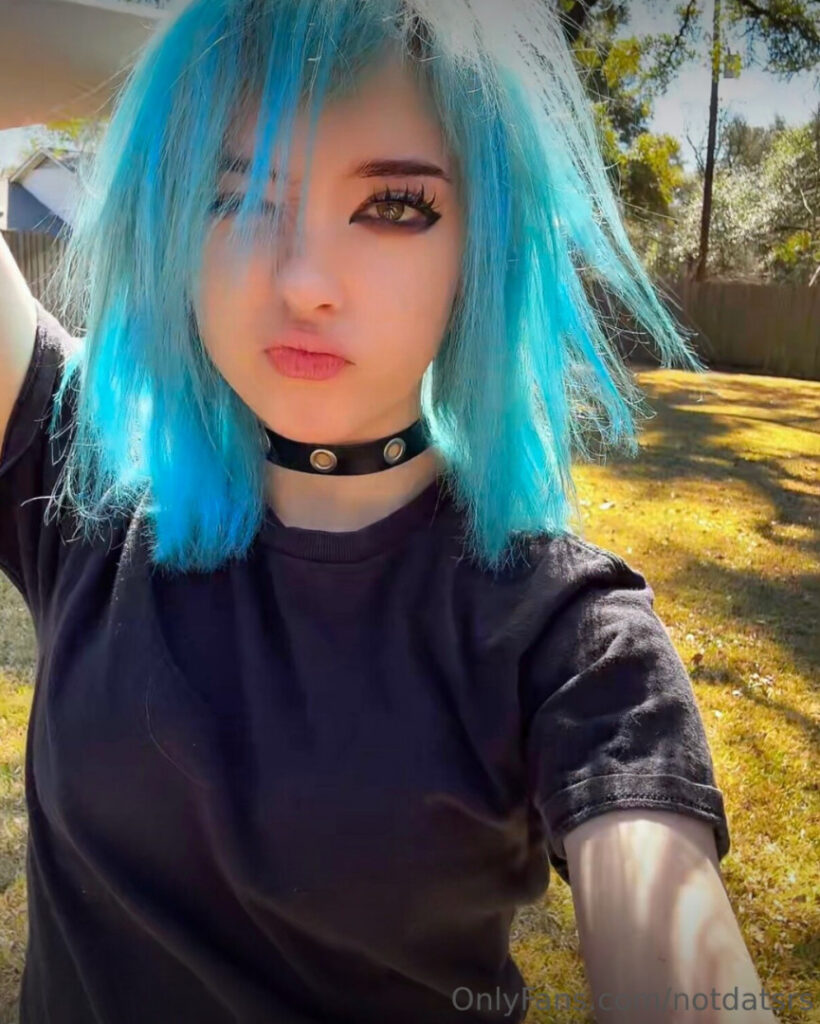 ItsNotDatSrs / Notdatsrs / liz / lilredvlvt – Nude Leaks Onlyfans