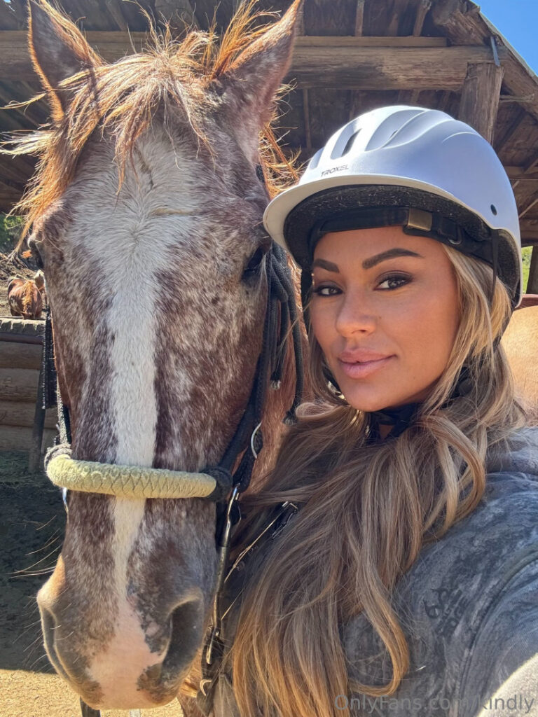 Kindly Myers – Nude Leaks Onlyfans