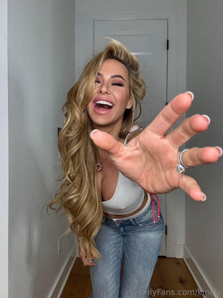 Kindly Myers – Nude Leaks Onlyfans