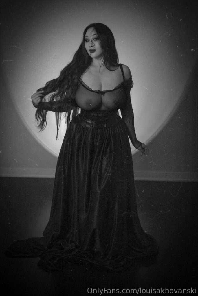 Louisa Khovanski – Nude Leaks Onlyfans