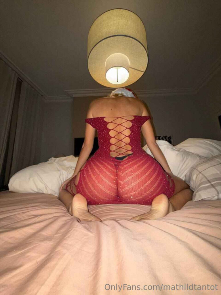 Tantot Twins – Pauline (@popstantot) & Mathilde (@mathildtantot) – Nude Leaks Onlyfans