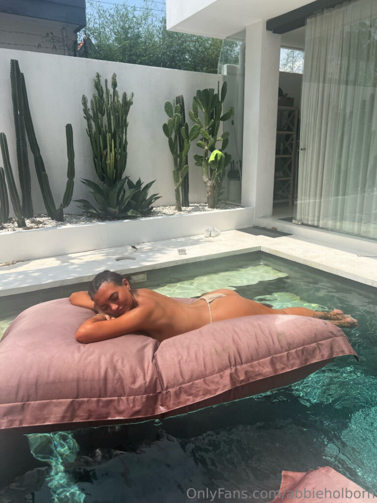 Abbie Holborn – Nude Leaks Onlyfans