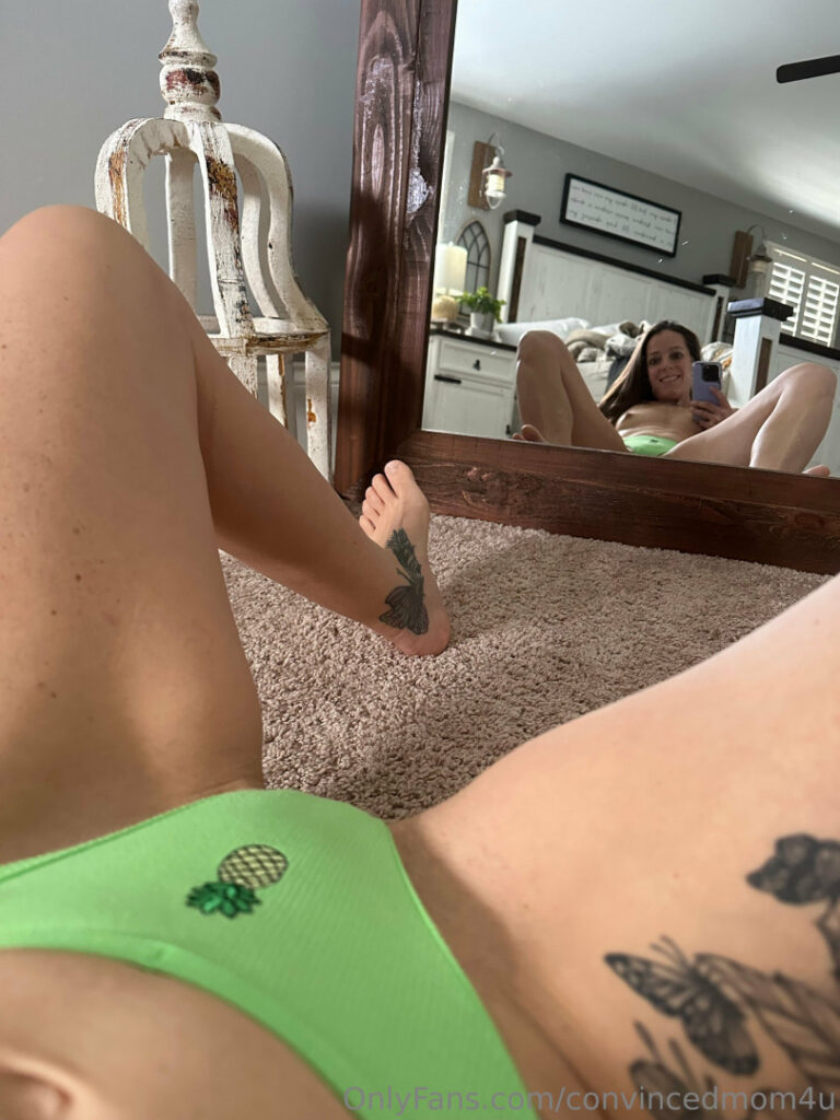Convincedmom4u – Nude Leaks Onlyfans
