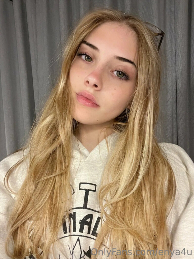 Enya Skarsgård / enya4u – Nude Leaks Onlyfans