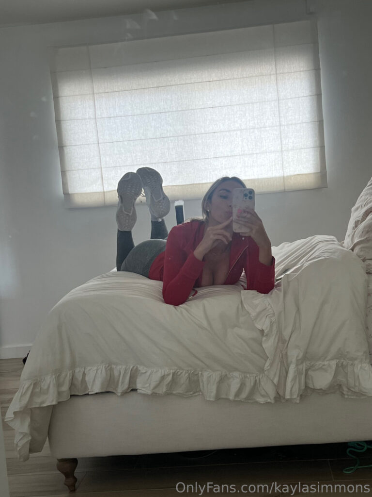 Kayla Simmons – Nude Leaks Onlyfans