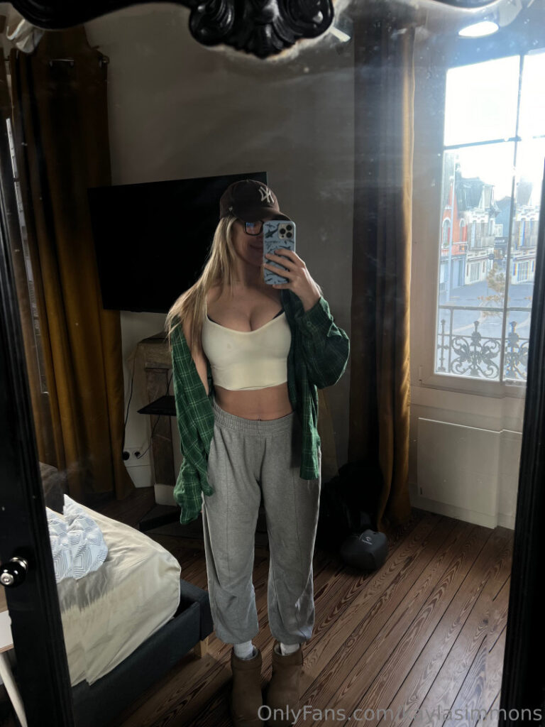 Kayla Simmons – Nude Leaks Onlyfans