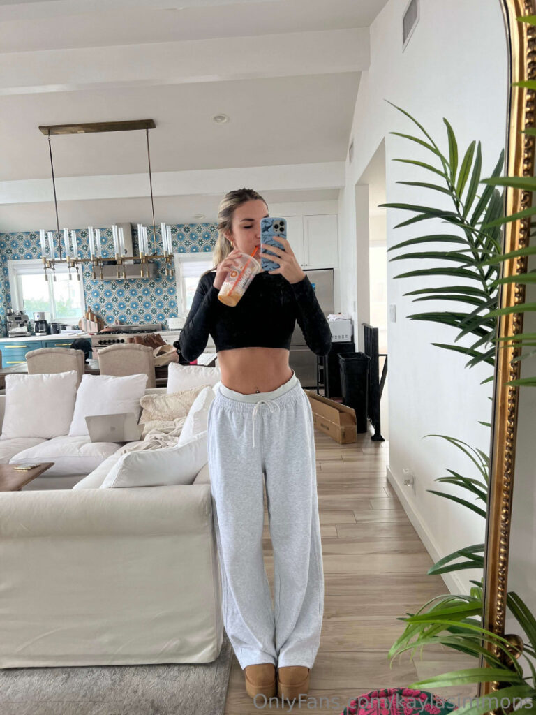 Kayla Simmons – Nude Leaks Onlyfans