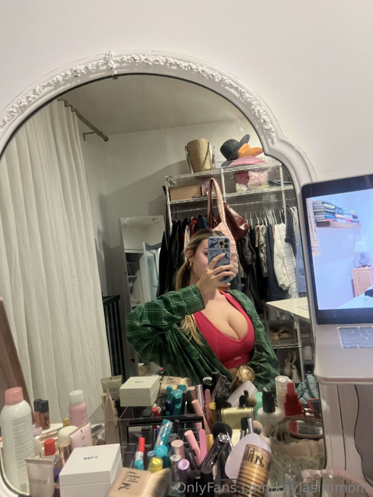 Kayla Simmons – Nude Leaks Onlyfans