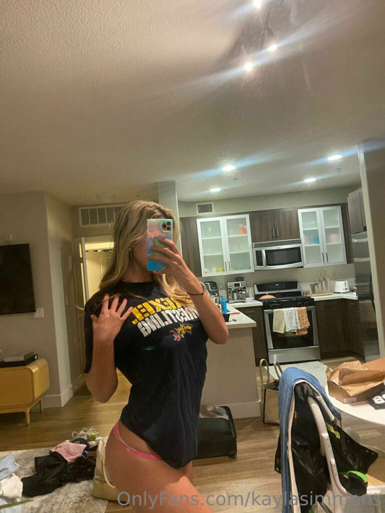 Kayla Simmons – Nude Leaks Onlyfans