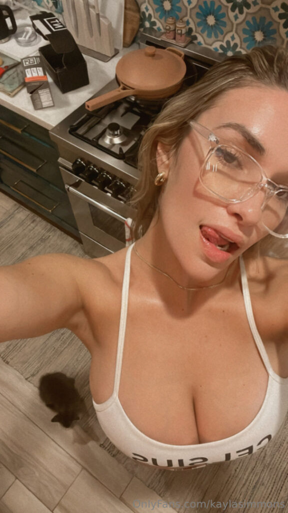 Kayla Simmons – Nude Leaks Onlyfans