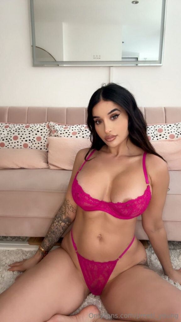 Preeti and Priya Indian Twins – Nude Leaks Onlyfans