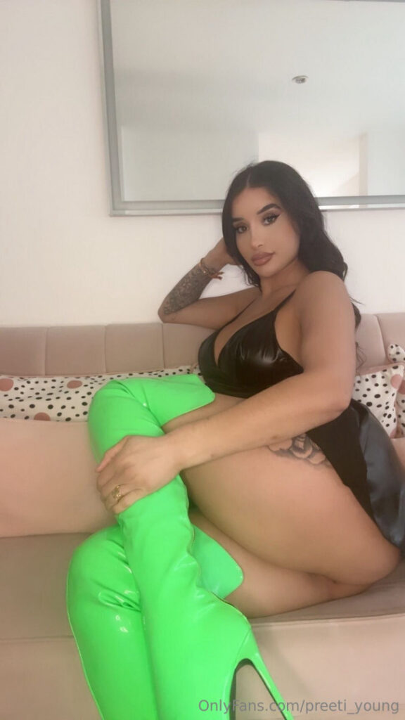 Preeti and Priya Indian Twins – Nude Leaks Onlyfans