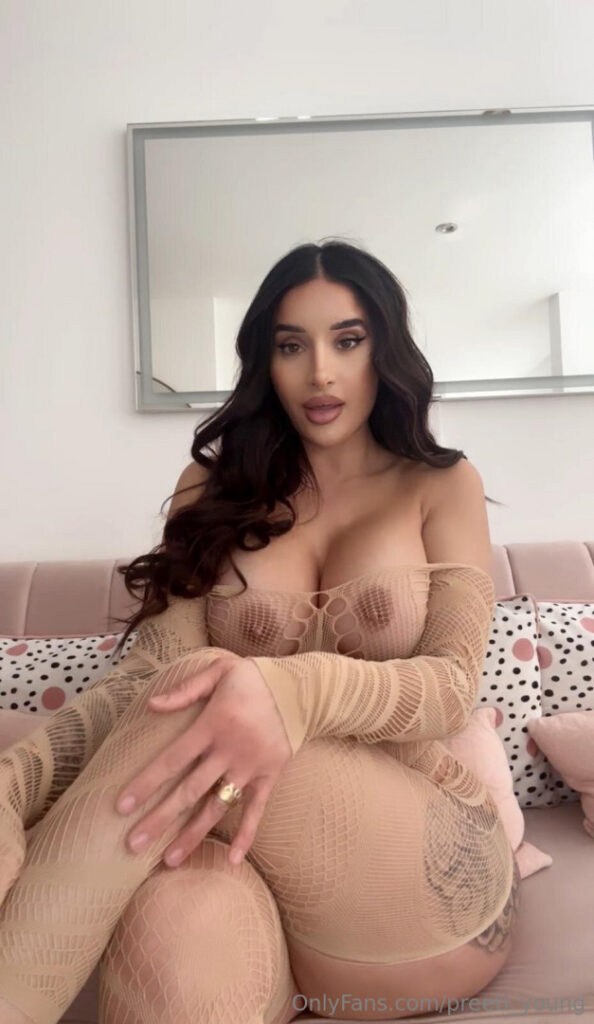 Preeti and Priya Indian Twins – Nude Leaks Onlyfans