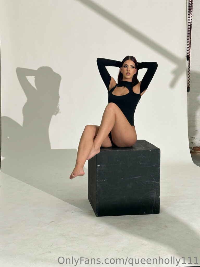 Queen Holly / queenholly111 – Nude Leaks Onlyfans