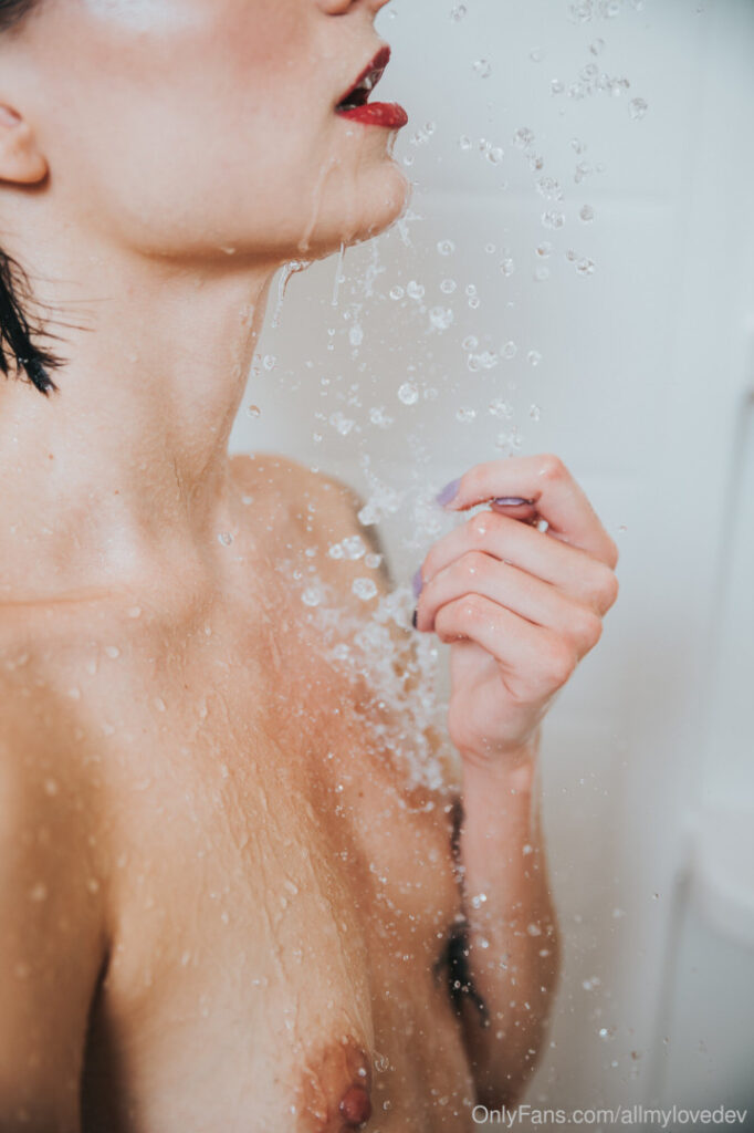 theneonharlot / Dev Marie – Nude Leaks Onlyfans