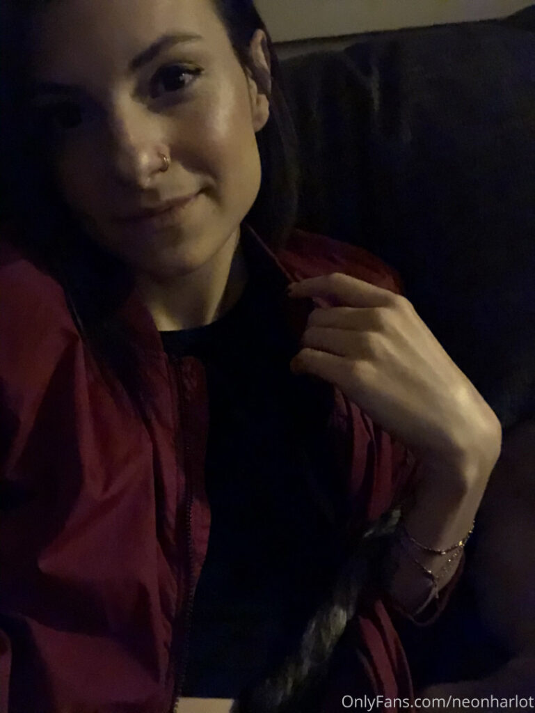 theneonharlot / Dev Marie – Nude Leaks Onlyfans