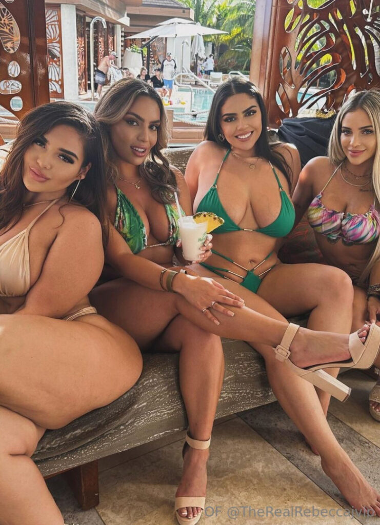 TheRealRebeccaJ / sm00ches – Nude Leaks Onlyfans